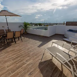 https://beautiful-and-comfy-penthouse-apartments.allrivieramayahotels.com